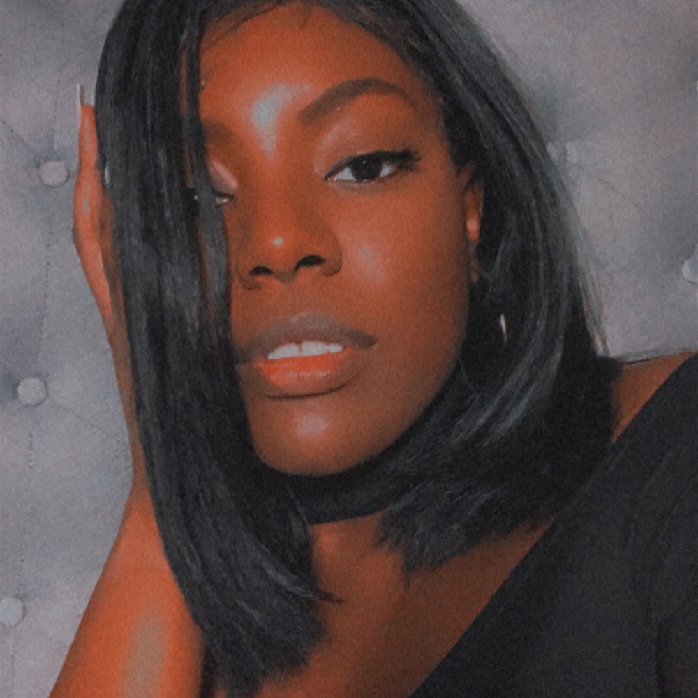 Meet your Posher, Nadia